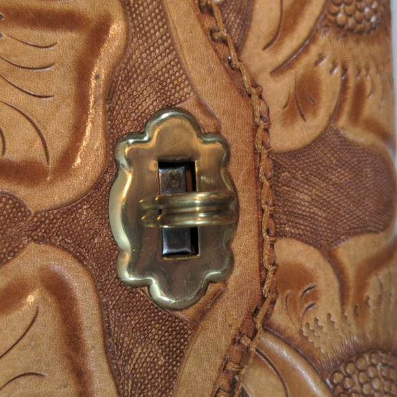 VTG Vintage Tooled flower shoulder bag purse - Picture 5 of 17